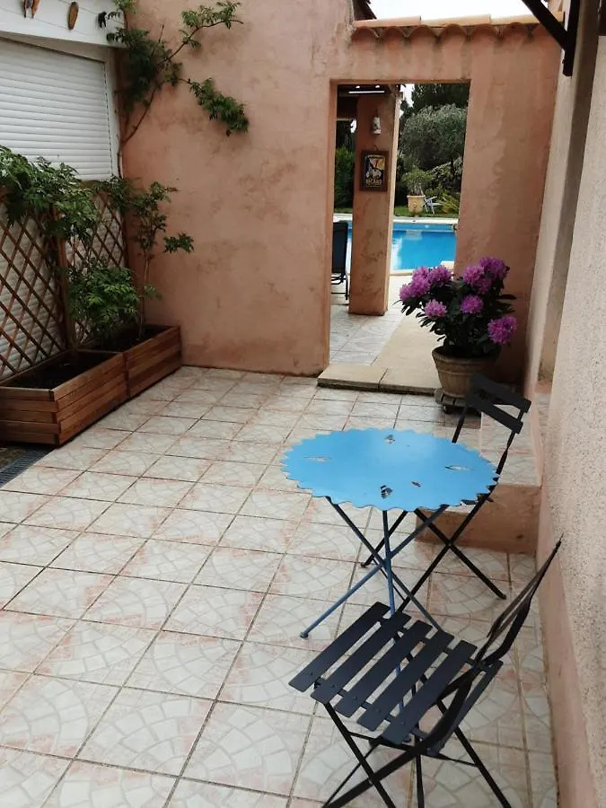 Bed and Breakfast L'éolyre à La Motte-d'Aigues Couette-café