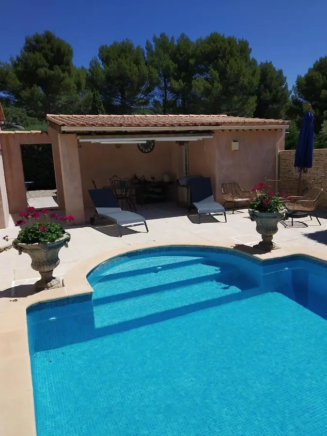 Bed and Breakfast L'éolyre à La Motte-d'Aigues 0*,  France