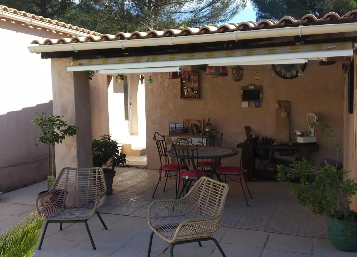 La Motte-d'Aigues L'Eolyre B&B  La Motte-d'Aigues